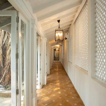 White Banyan Beach Villa, Candolim By The Acacia Villas Экстерьер фото