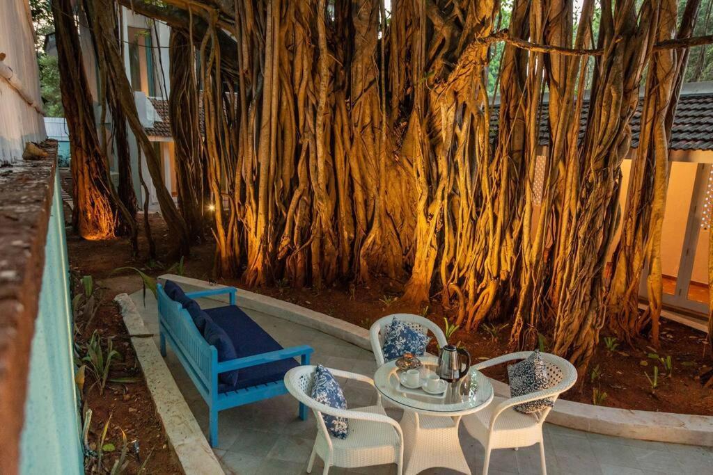 White Banyan Beach Villa, Candolim By The Acacia Villas Экстерьер фото