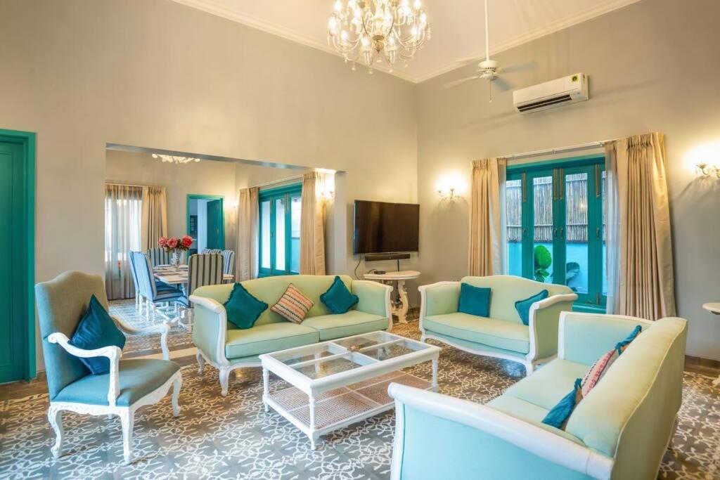White Banyan Beach Villa, Candolim By The Acacia Villas Экстерьер фото